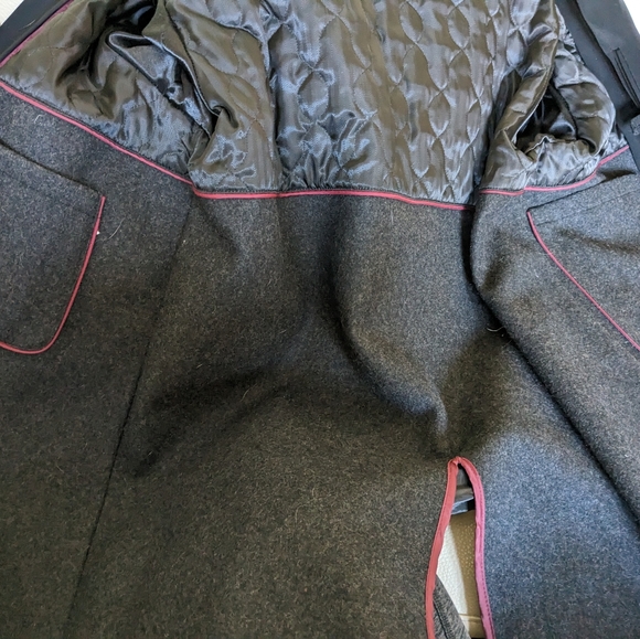 Johnston Murphy,  Men's Medium. Black Nylon Car Coat, lined. - Picture 3 of 7